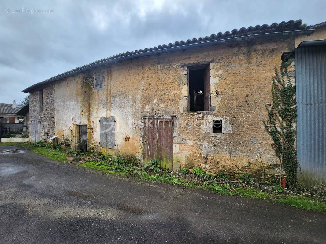 Maison à ROUILLE