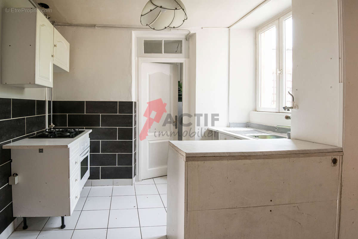 Appartement à LISSES