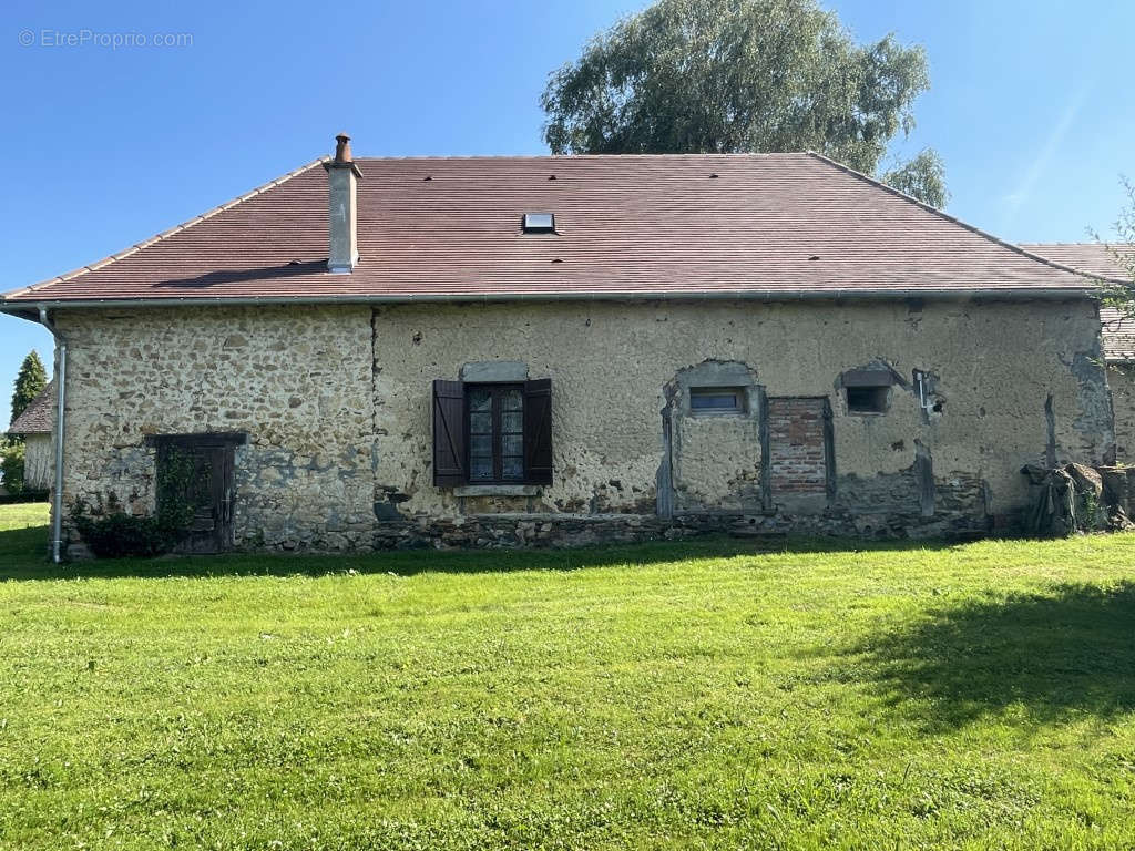 Maison à LUBERSAC