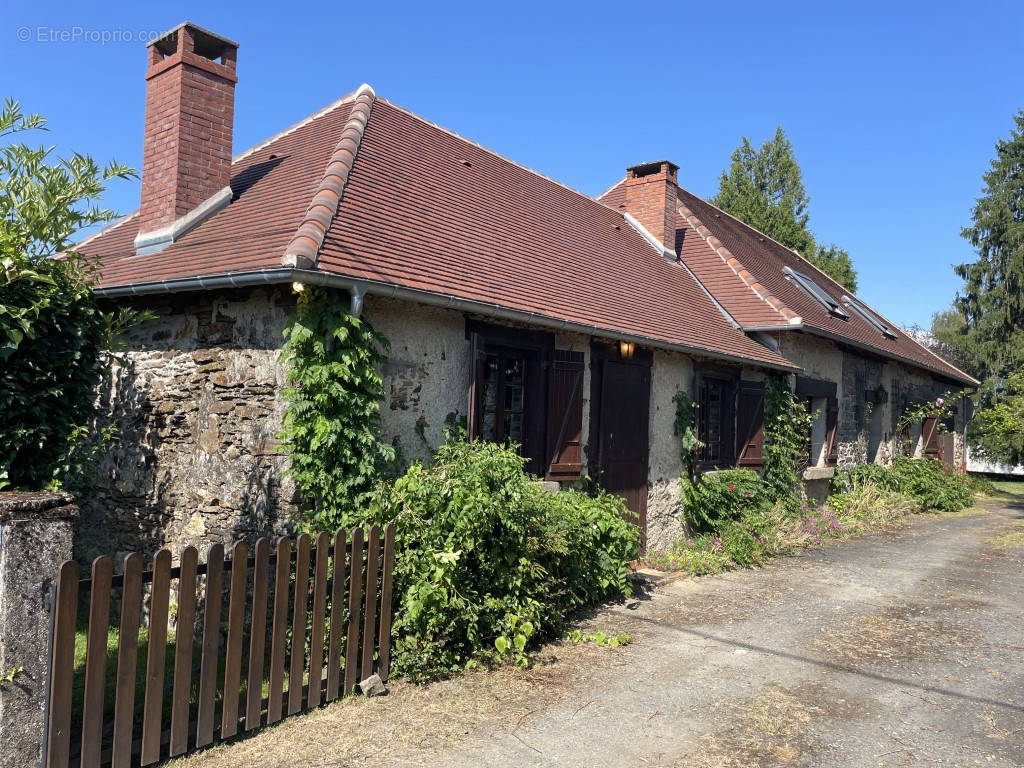 Maison à LUBERSAC