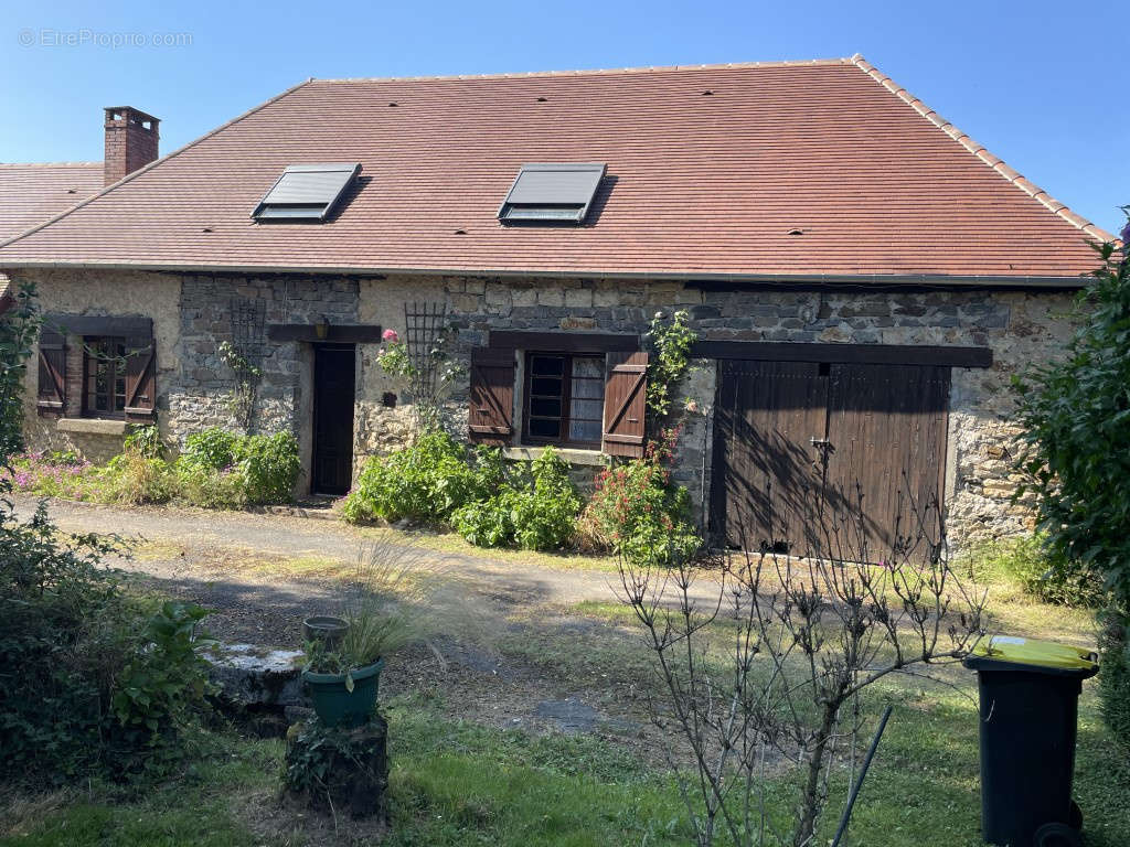 Maison à LUBERSAC