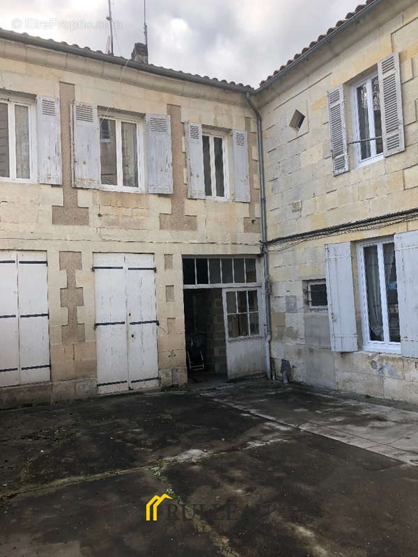 Appartement à MONTGUYON