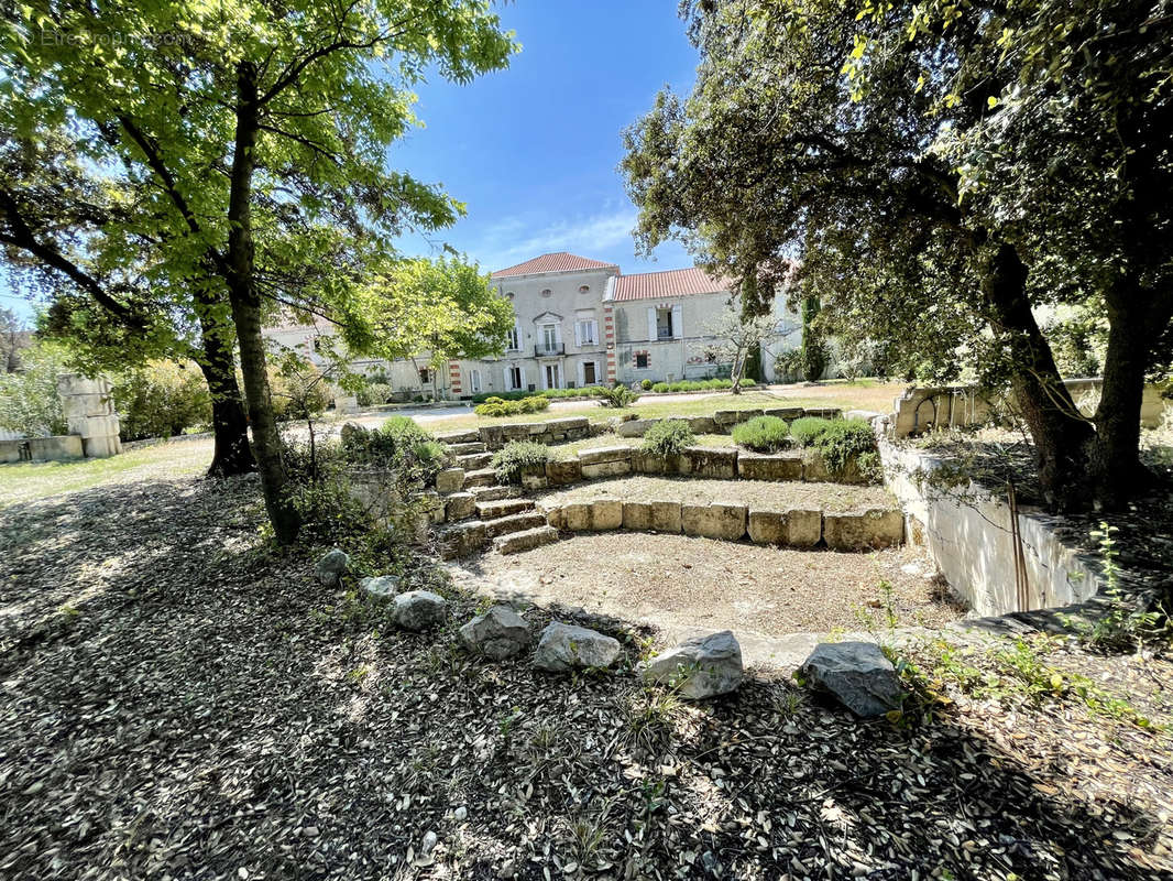 Maison à PERNES-LES-FONTAINES