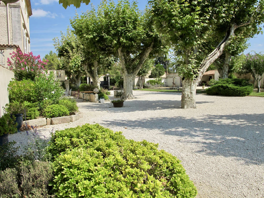 Maison à PERNES-LES-FONTAINES