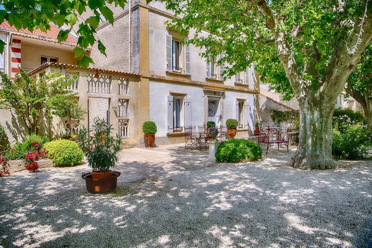 Maison à PERNES-LES-FONTAINES