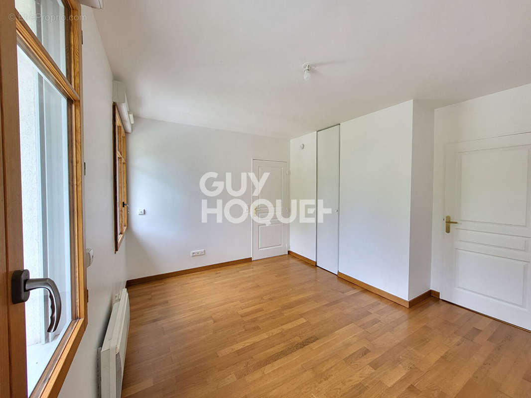 Appartement à BOUGIVAL