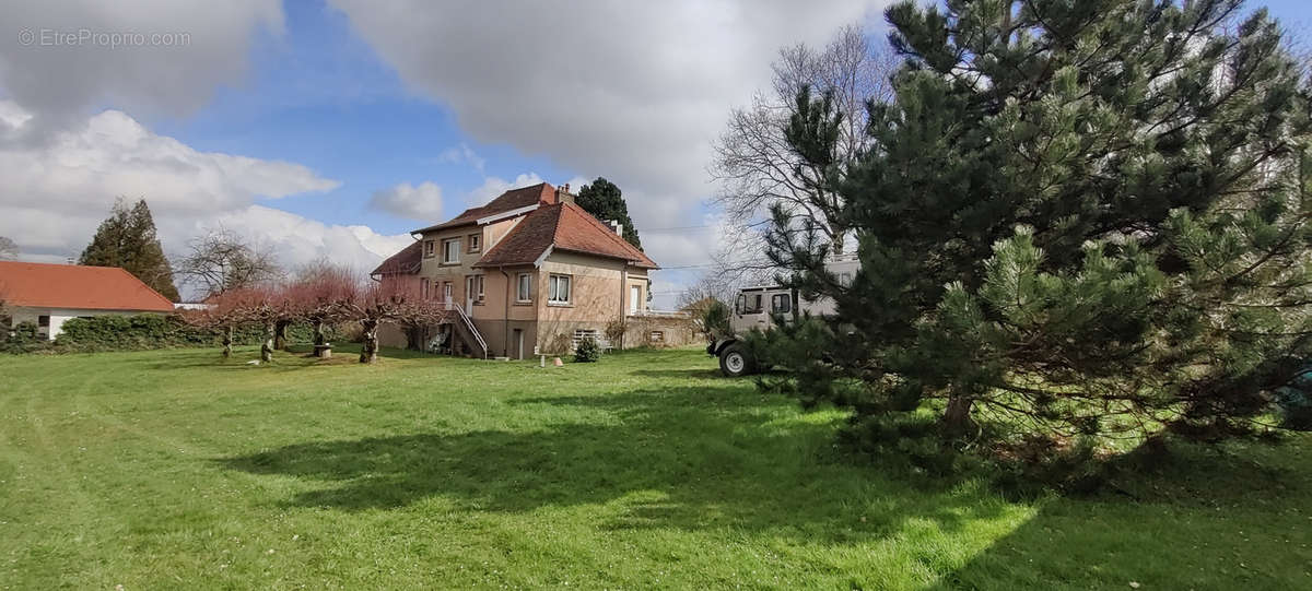 Maison à FRETIGNEY-ET-VELLOREILLE