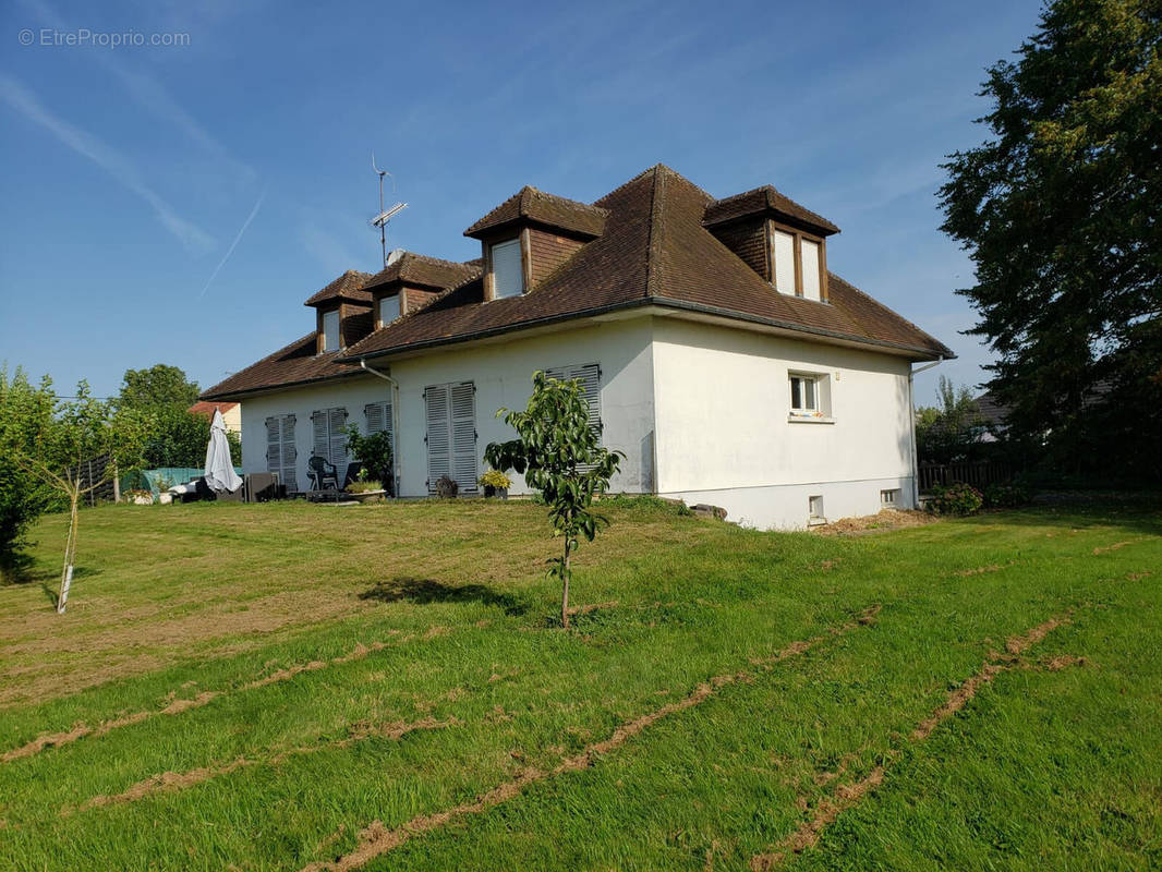 Maison à POIX-DE-PICARDIE