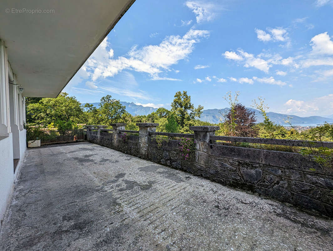 Appartement à AIX-LES-BAINS