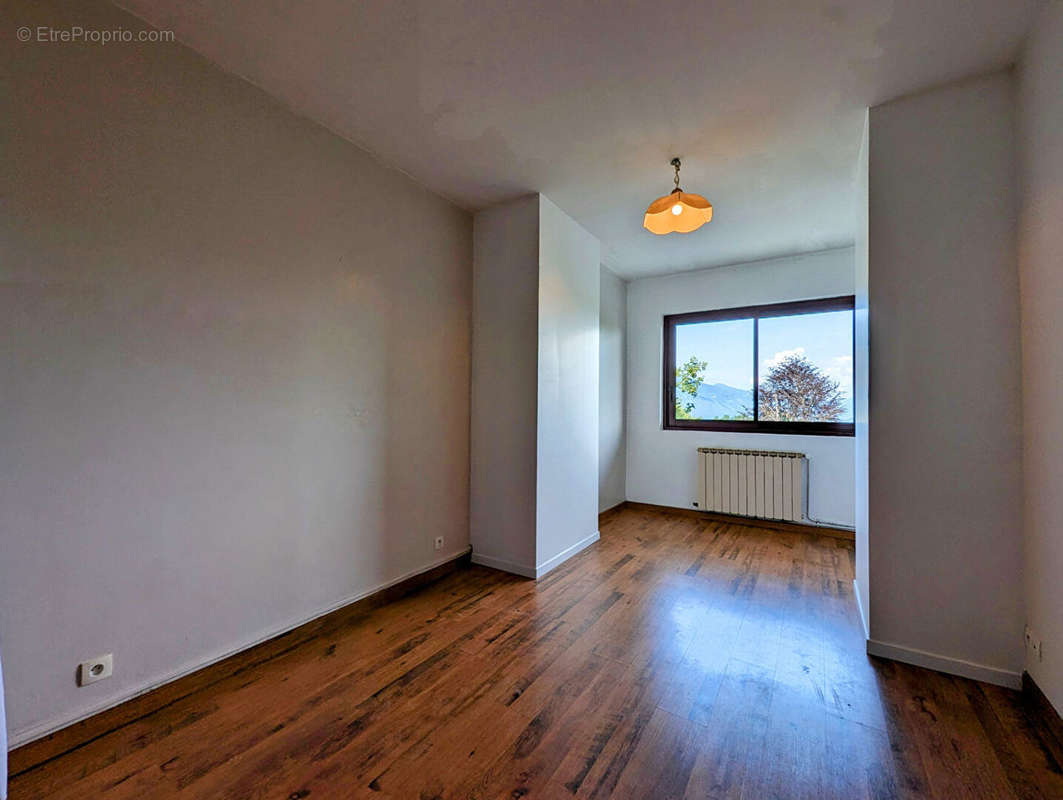 Appartement à AIX-LES-BAINS