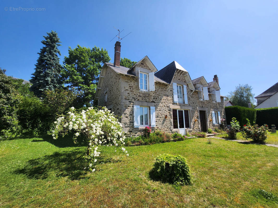 Maison à LA CROISILLE-SUR-BRIANCE