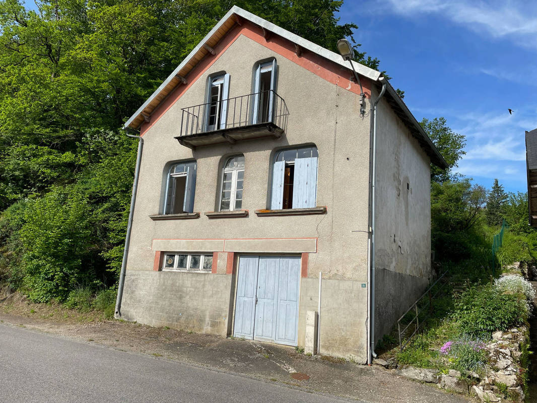 Maison à LACELLE