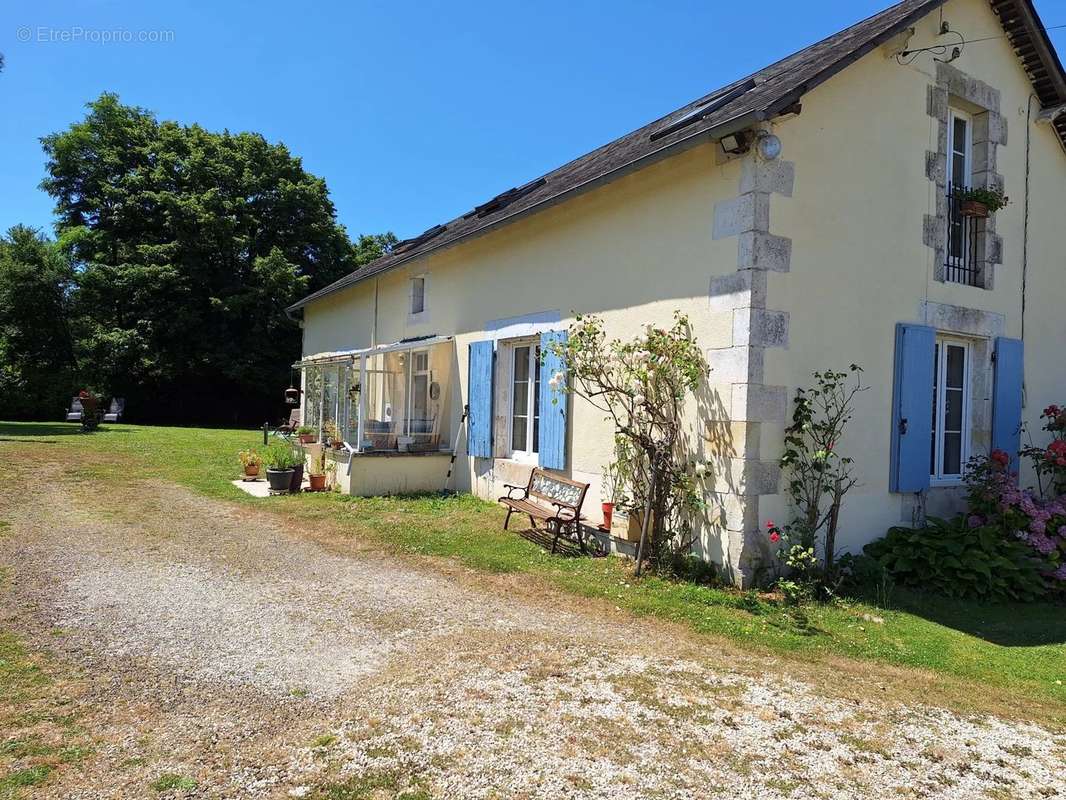 Maison à PAYROUX