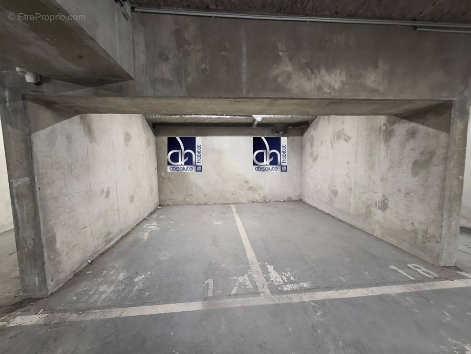 Parking à BORDEAUX