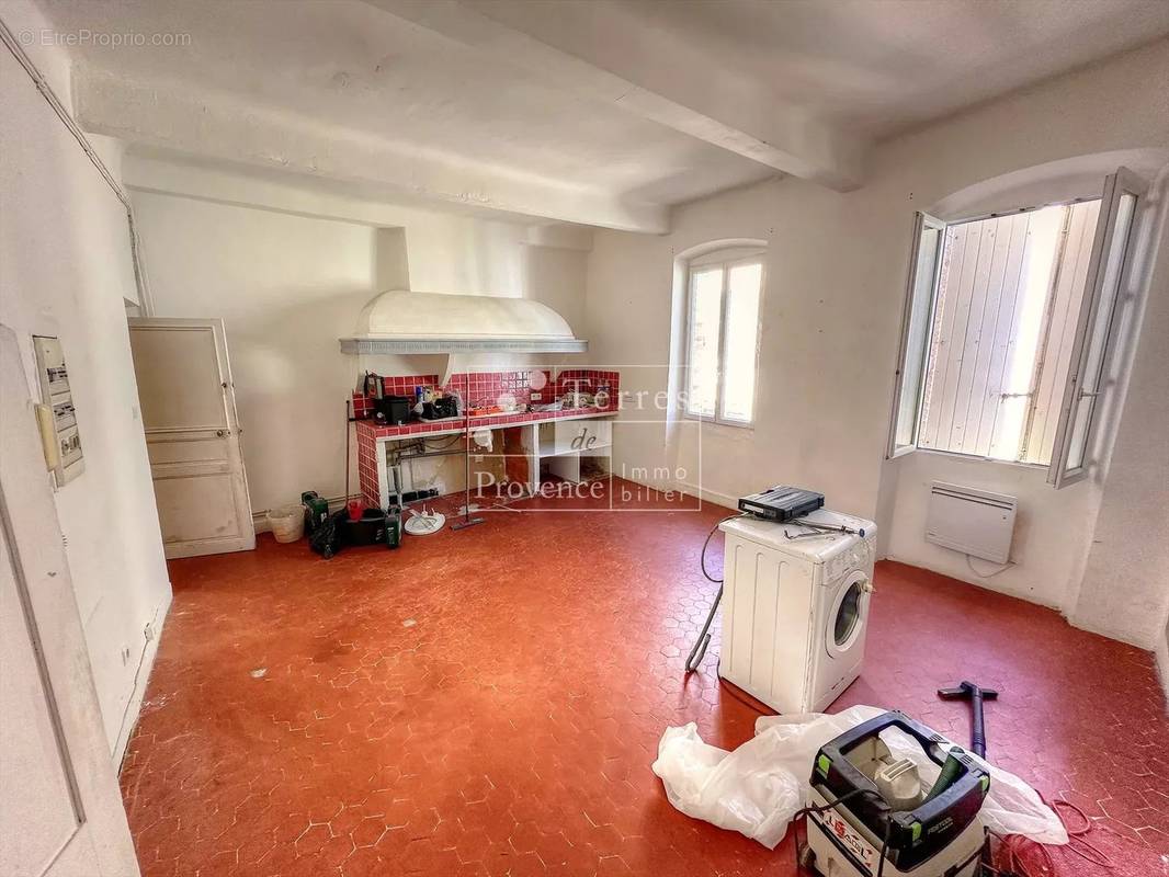 Appartement à AUPS