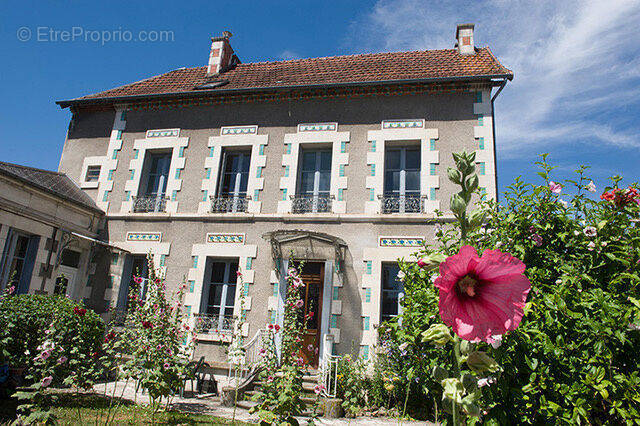 Maison à COSNE-COURS-SUR-LOIRE