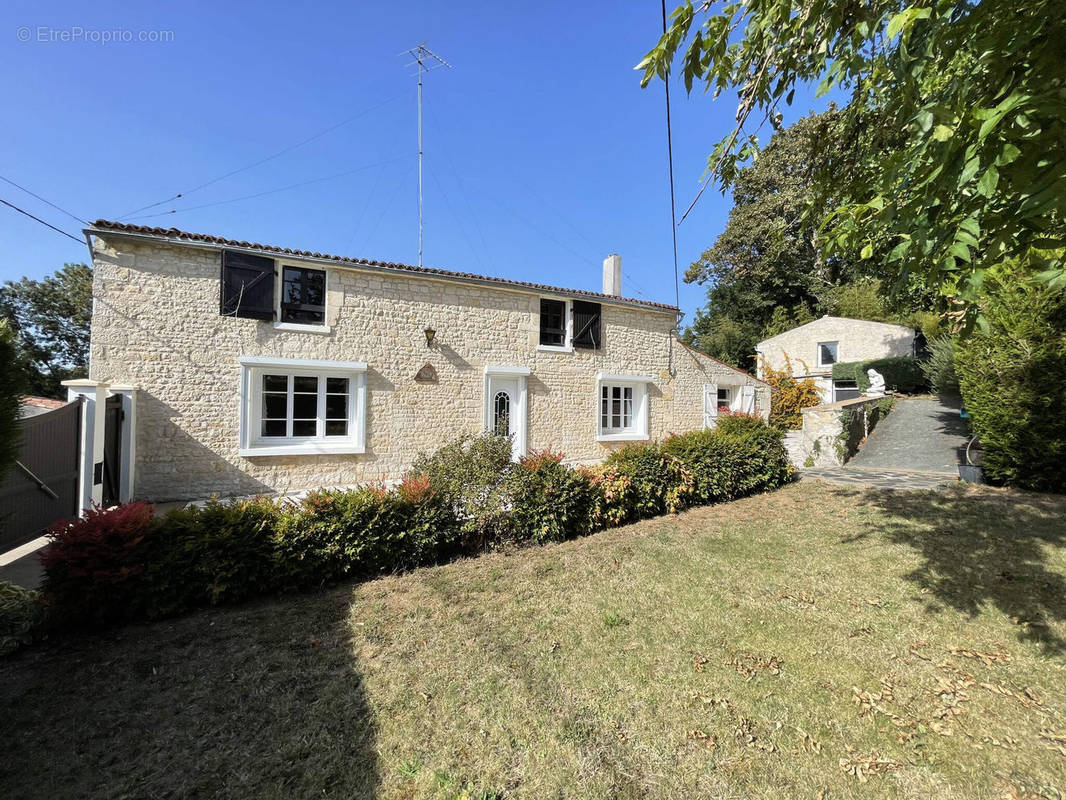 Maison à FONTENAY-LE-COMTE