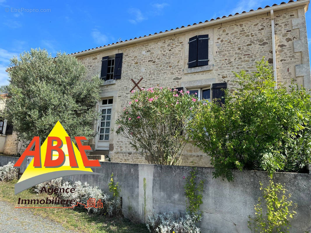 Maison à SAINT-MARTIN-DES-FONTAINES