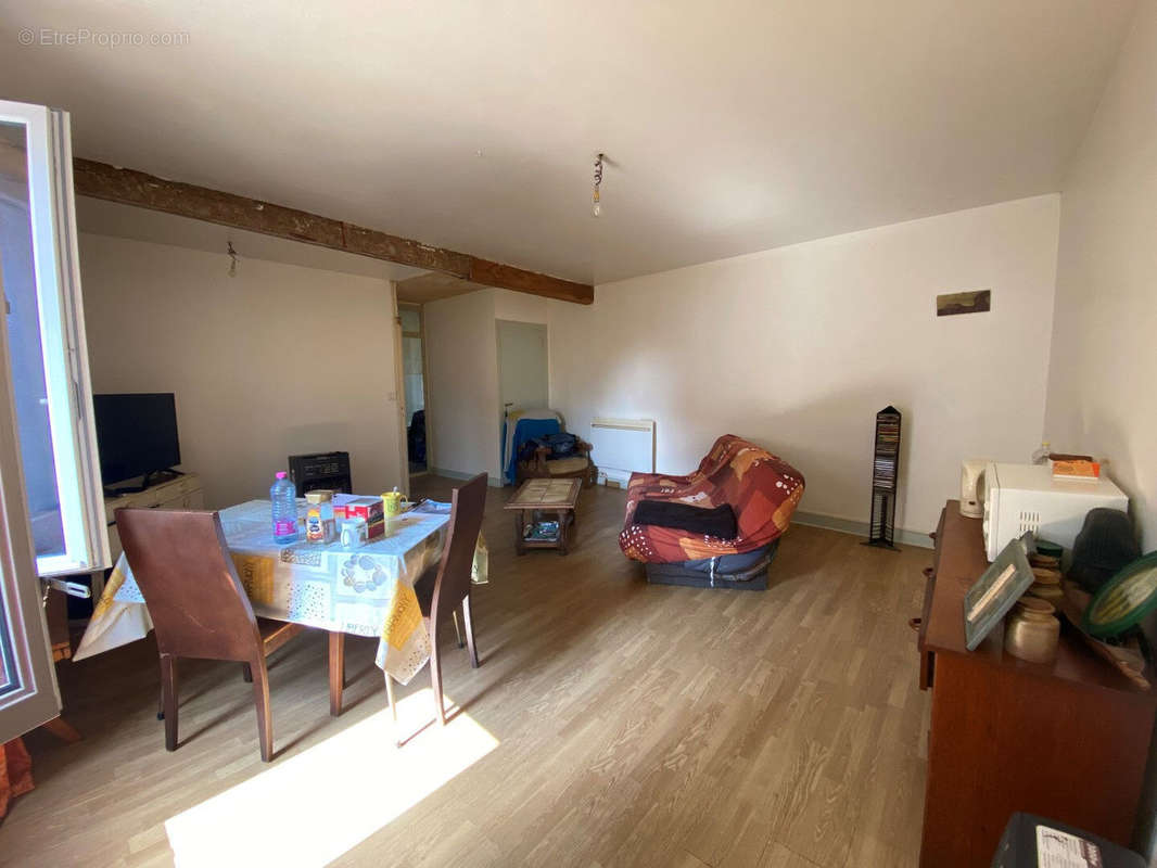 Appartement à SAUZE-VAUSSAIS