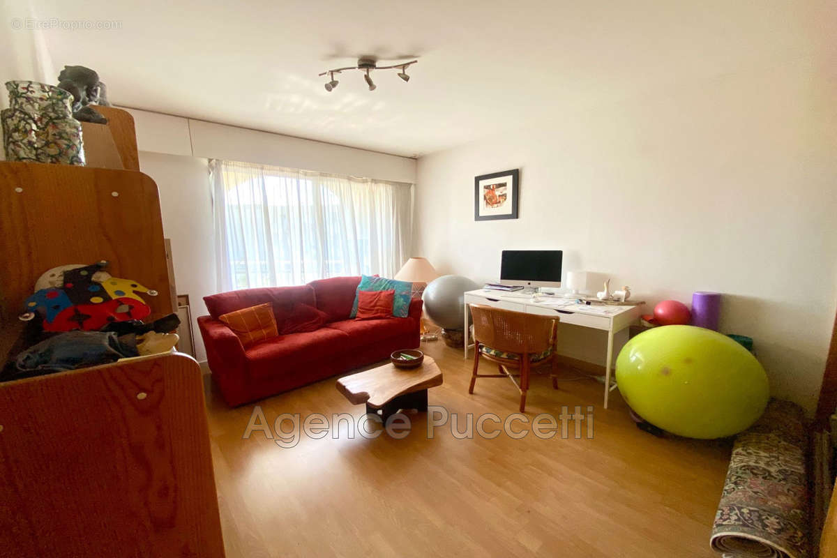 Appartement à VENCE