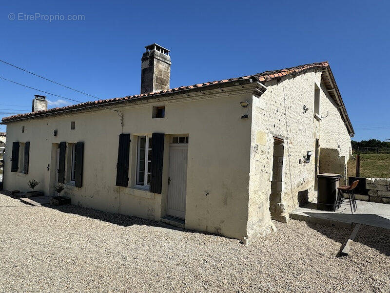 Maison à CHALAIS