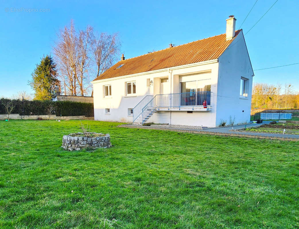 Maison à BEAURAINVILLE