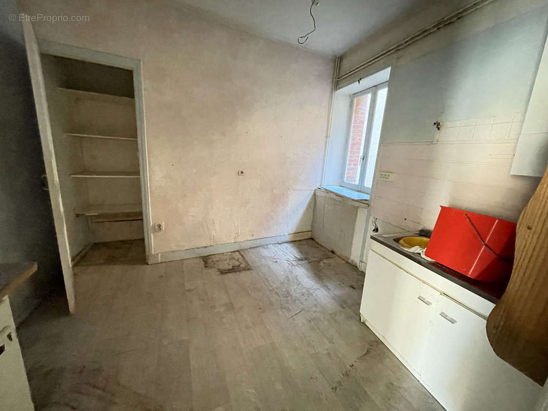 Appartement à AMPLEPUIS