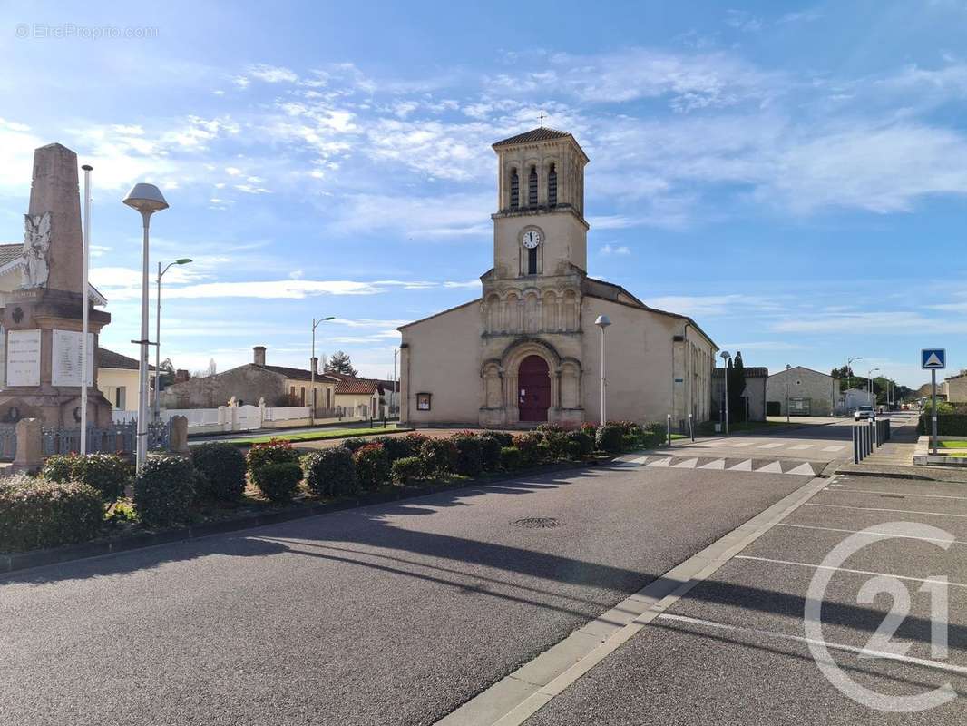 Terrain à GRAYAN-ET-L&#039;HOPITAL