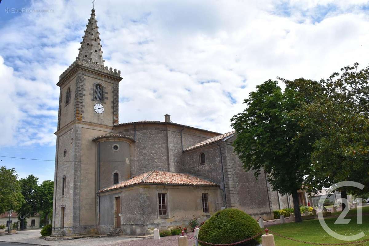 Maison à JAU-DIGNAC-ET-LOIRAC