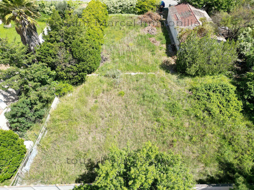 Terrain à SAINT-MARCEL-SUR-AUDE