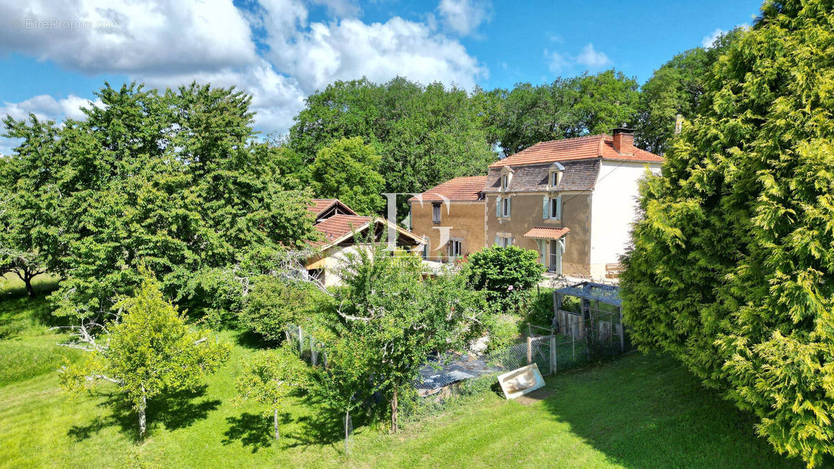 Maison à DOISSAT