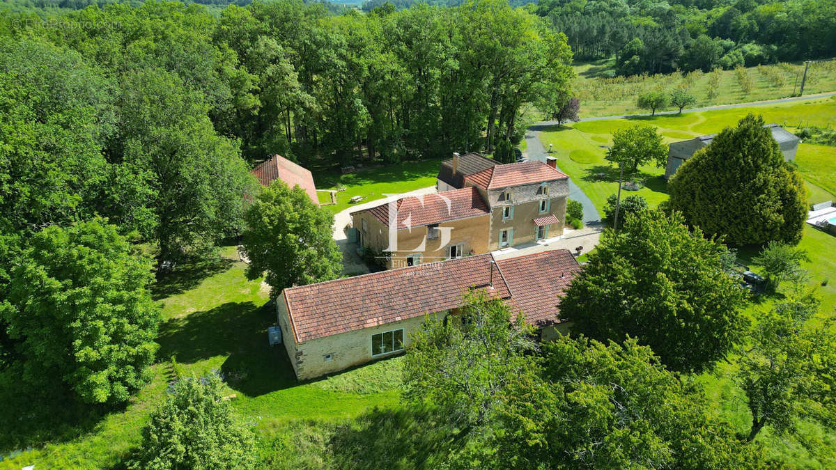 Maison à DOISSAT