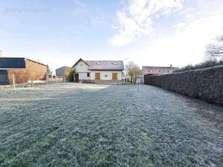 Maison à DOMART-EN-PONTHIEU