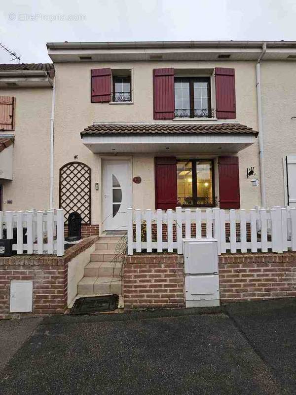 Maison à PICQUIGNY