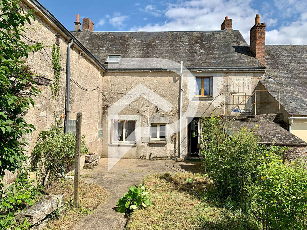 Maison à VILLAMPUY