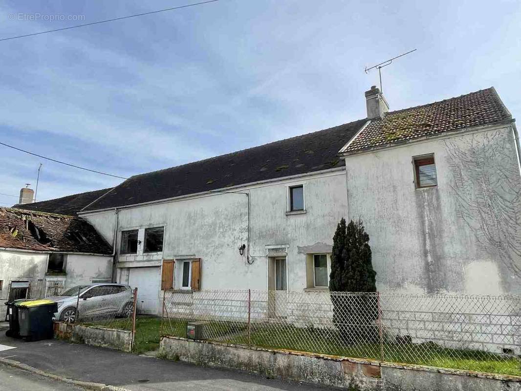 Maison à CHOISY-EN-BRIE