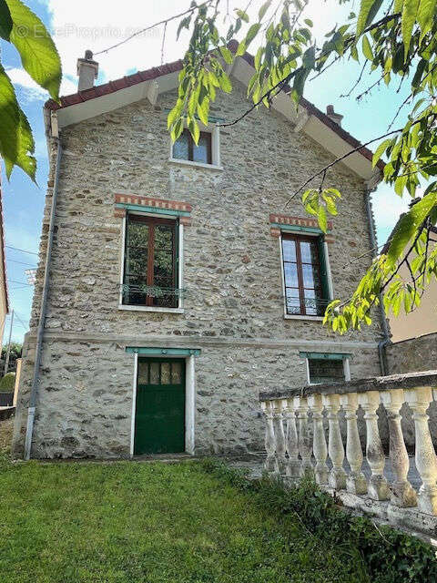 Maison à REBAIS