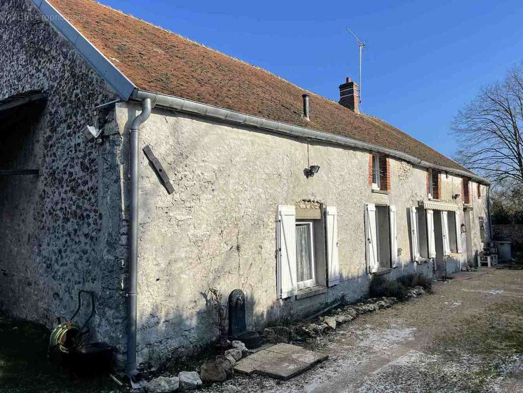 Maison à LA CHAPELLE-MOUTILS