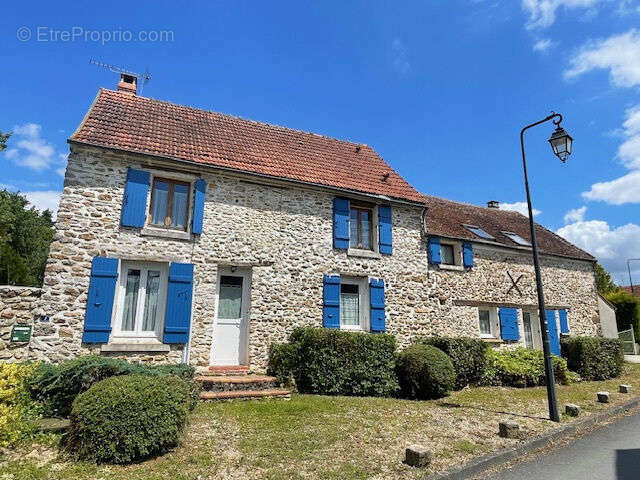 Maison à SAINT-REMY-LA-VANNE