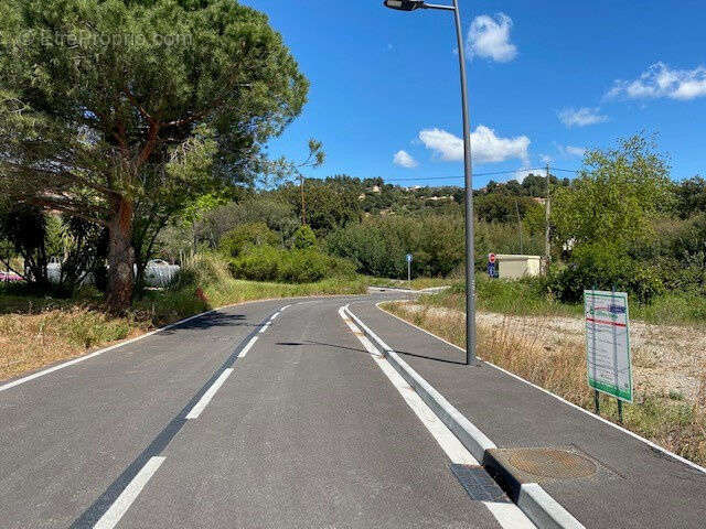 Terrain à BORMES-LES-MIMOSAS