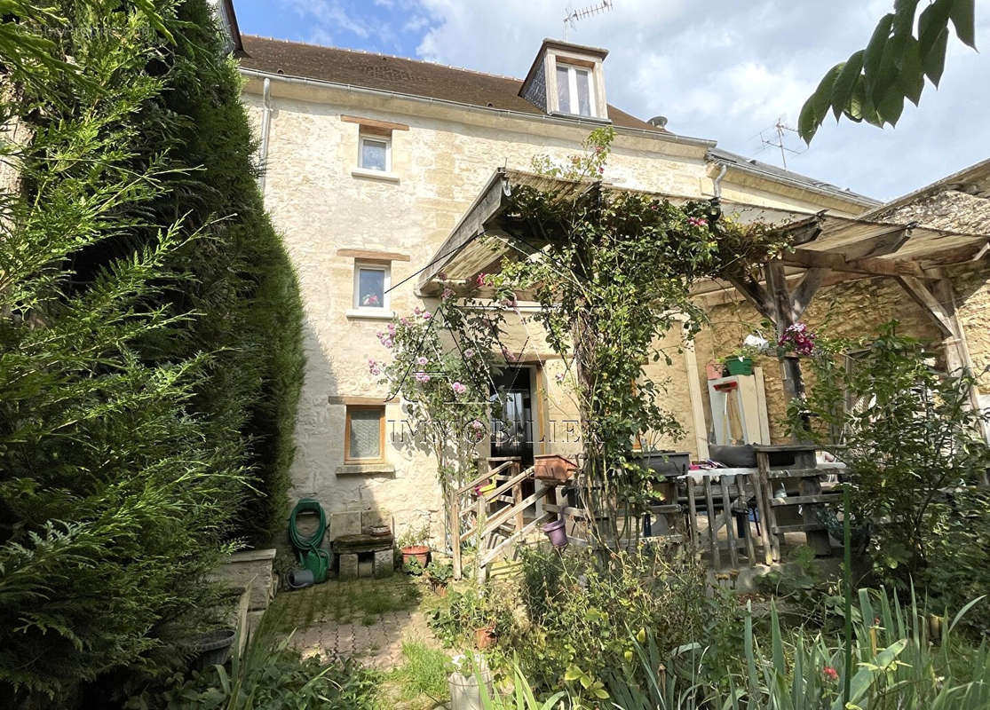 Maison à SAINTE-GENEVIEVE