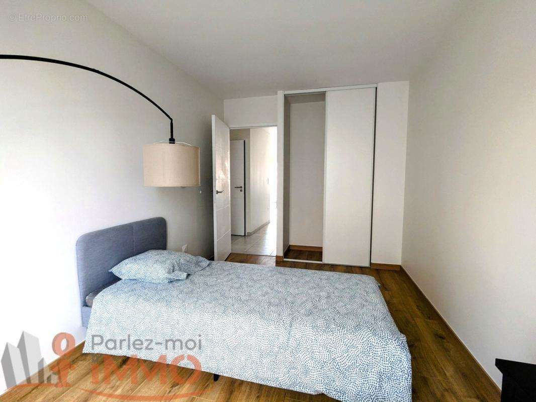 Appartement à MONTROND-LES-BAINS