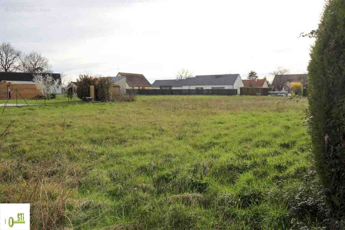 Terrain à CHATILLON-COLIGNY