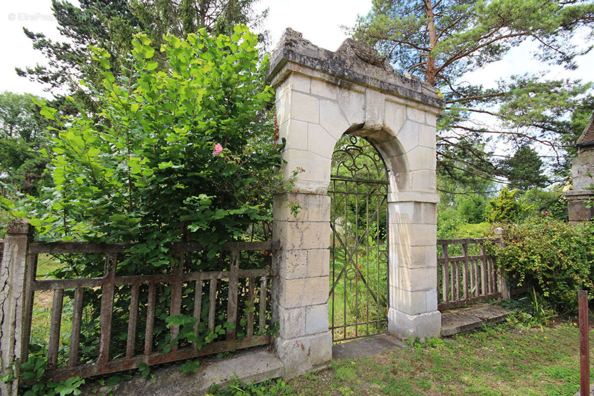 Maison à PONT-SAINTE-MAXENCE