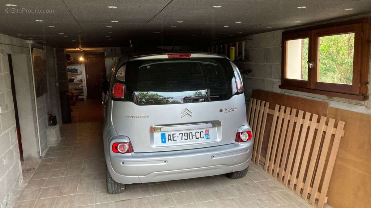 garage - Maison à CAHORS