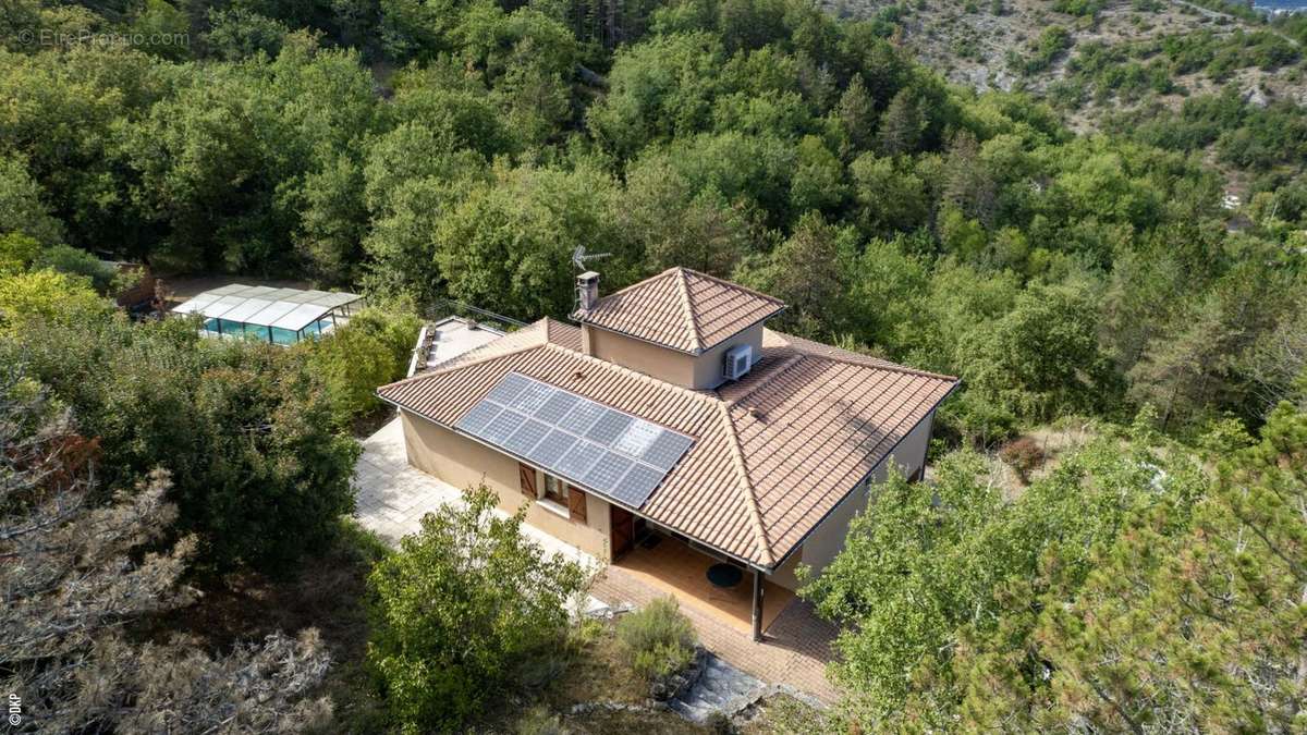 panneaux solaires arriere - Maison à CAHORS