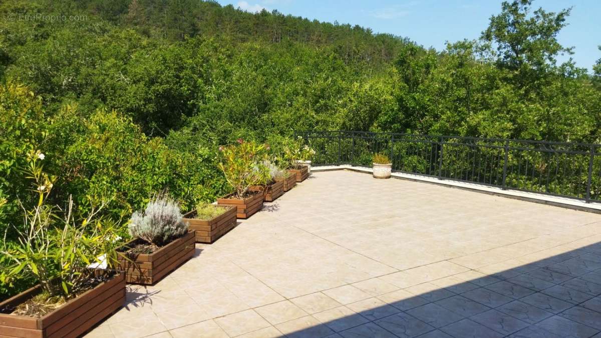 terrasse - Maison à CAHORS