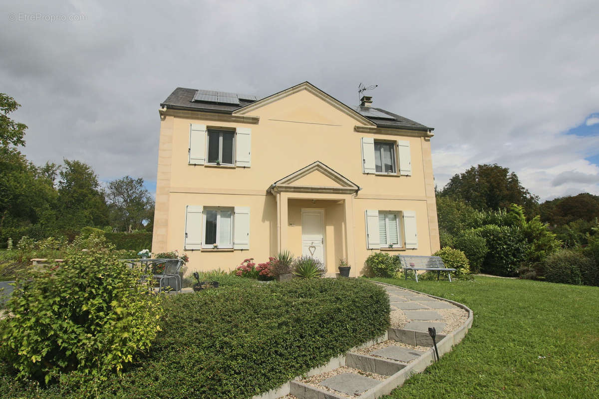 Maison à BRETEUIL