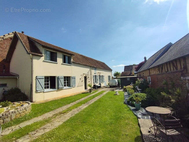 Maison à BEAUVAIS