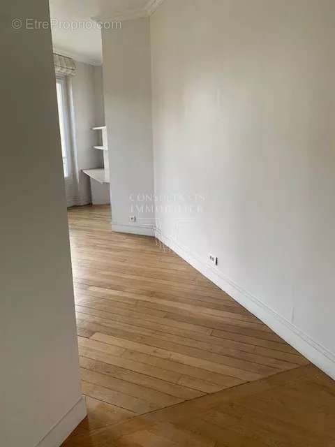 Appartement à LEVALLOIS-PERRET